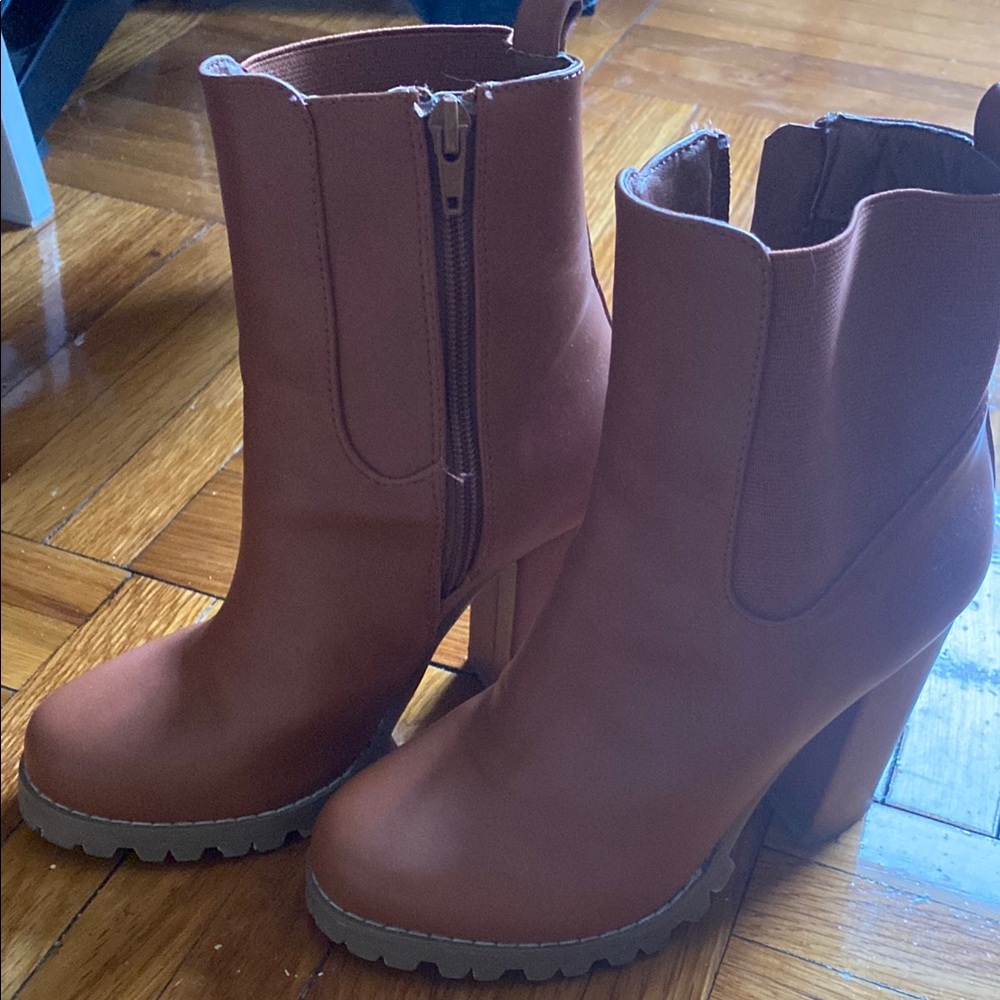 Women's Tan Ankle Boots